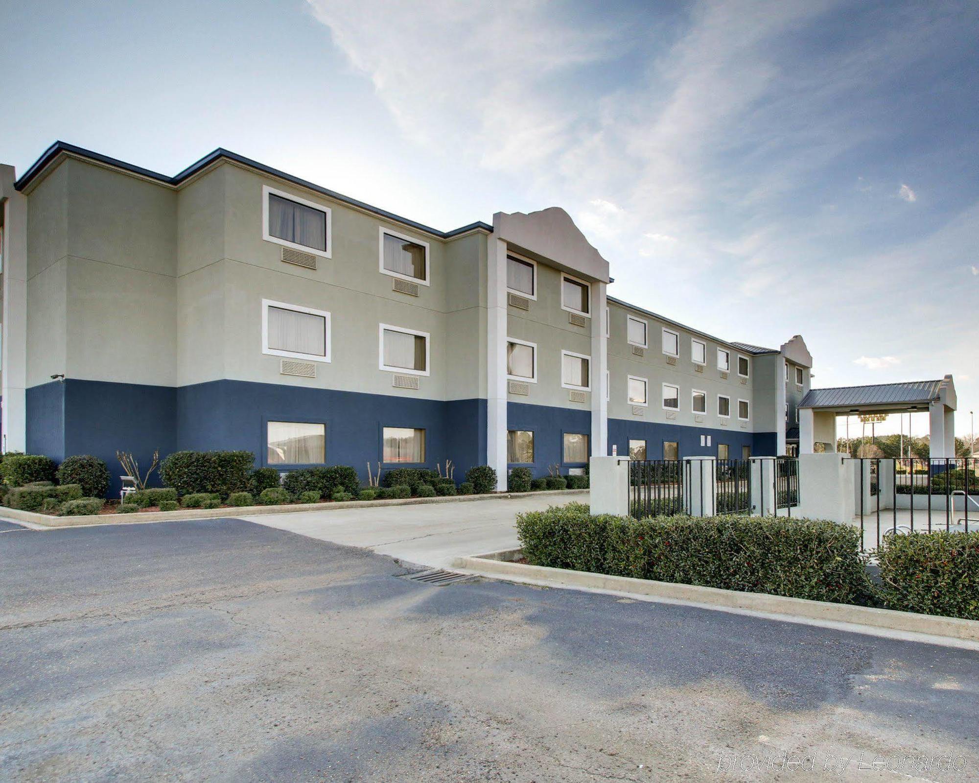 Quality Inn & Suites Pearl-Jackson Exterior foto