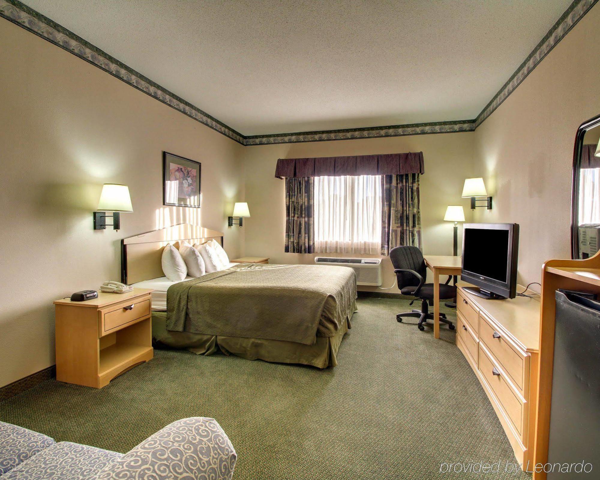 Quality Inn & Suites Pearl-Jackson Exterior foto